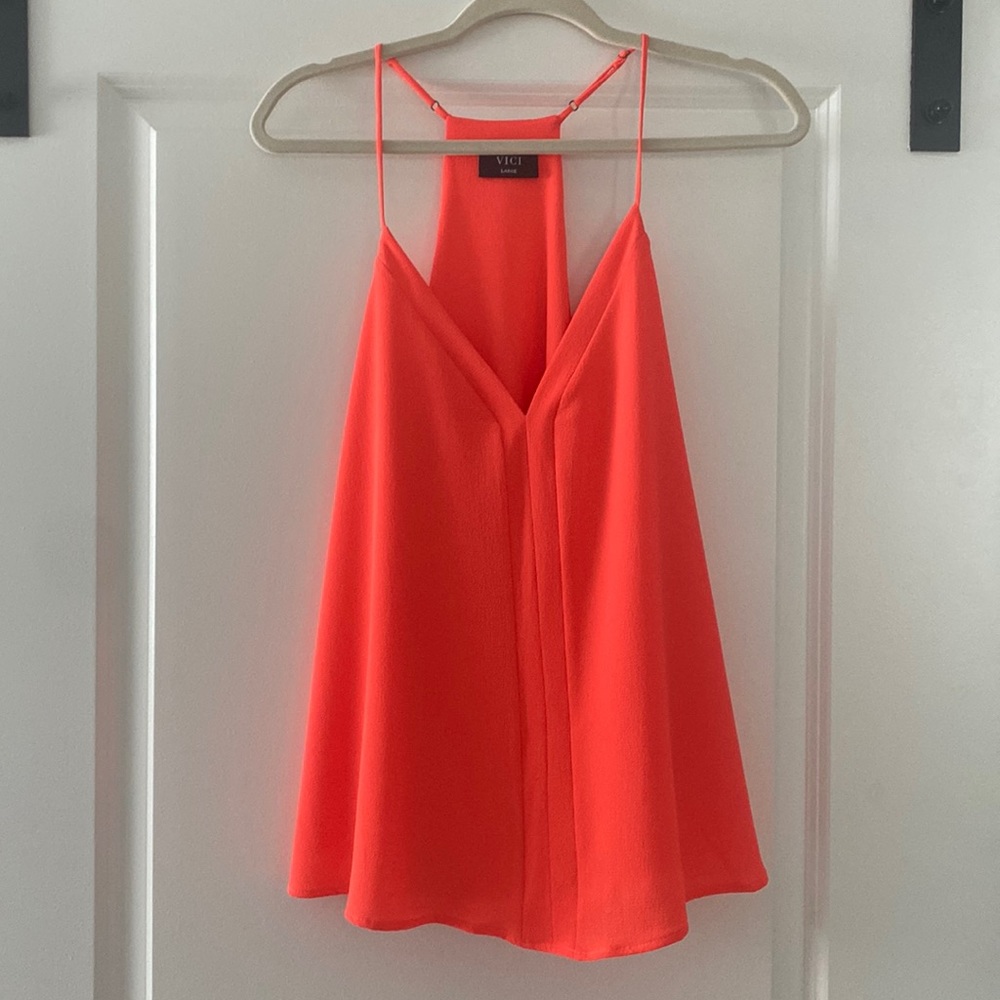 Vici Tank